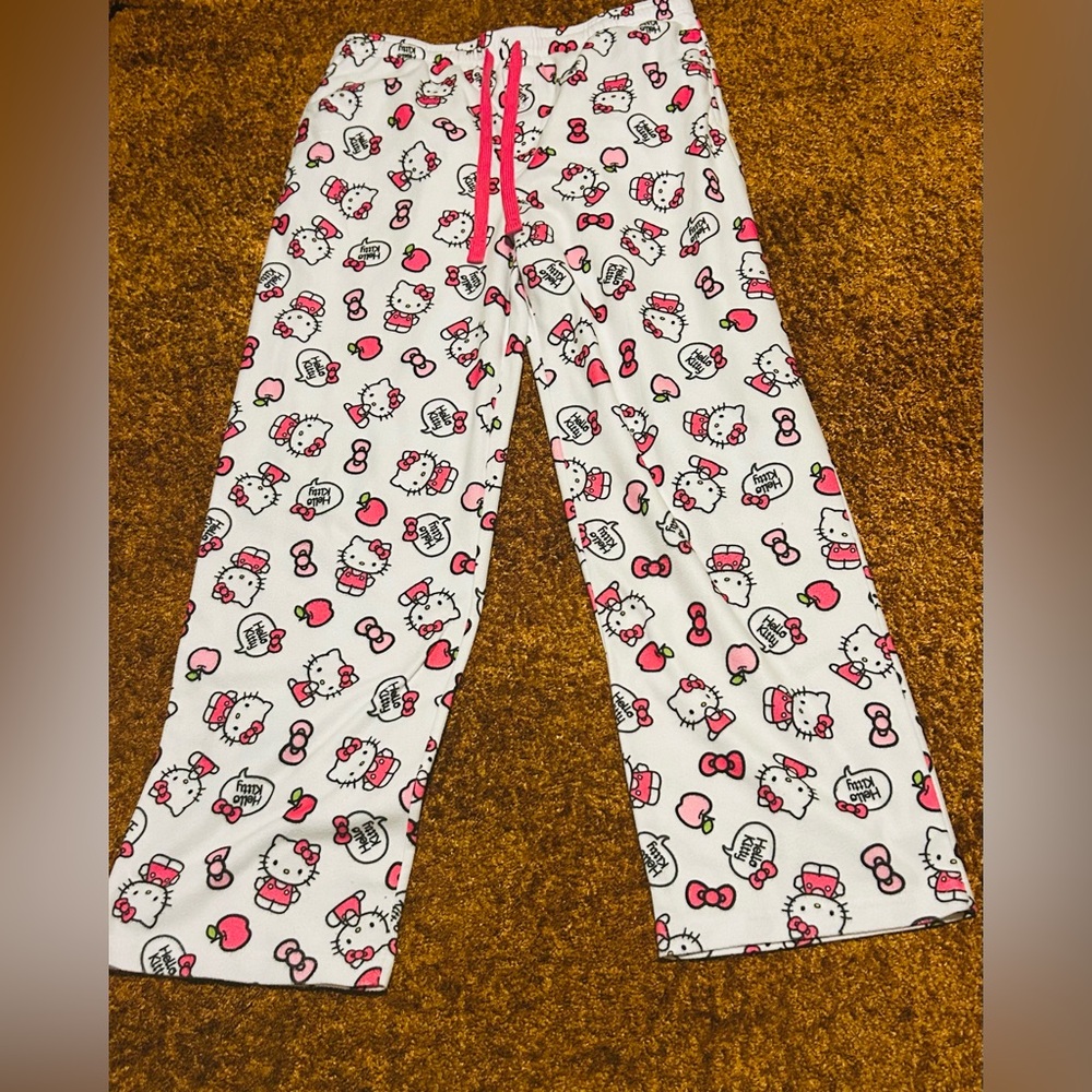 Hello Kitty Pajama - Picture 2 of 6
